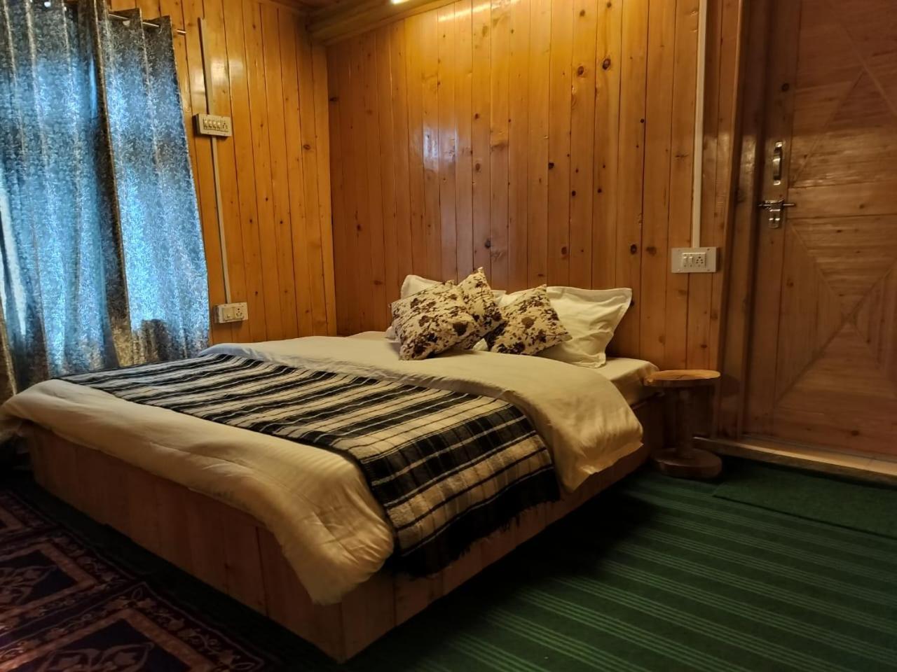 Ferienwohnung Old Is Gold Mudhouse Lushal Jibhi Exterior foto