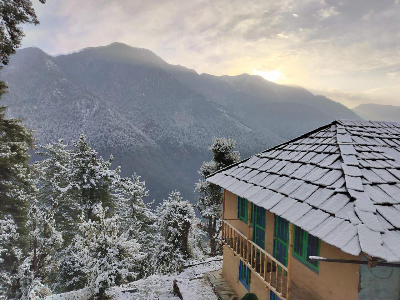 Ferienwohnung Old Is Gold Mudhouse Lushal Jibhi Exterior foto